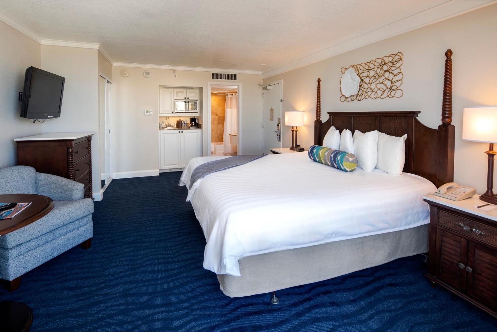 Island Grand At Tradewinds Hotel St. Pete Beach Room photo